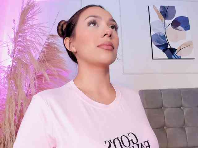 Nicole_Voshkie webcam
