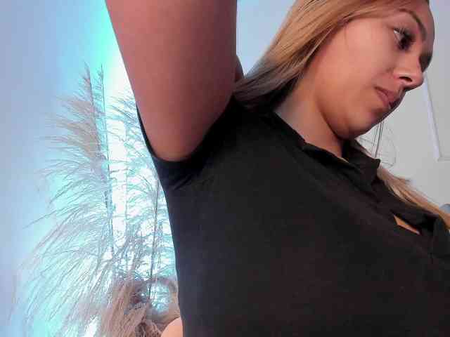 Nicole_Voshkie