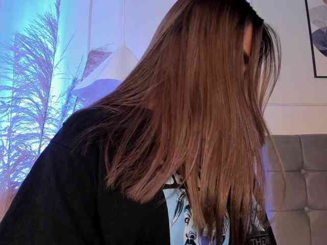 Nicole_Voshkie webcam