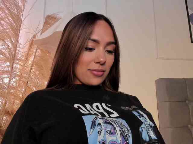 Nicole_Voshkie webcam