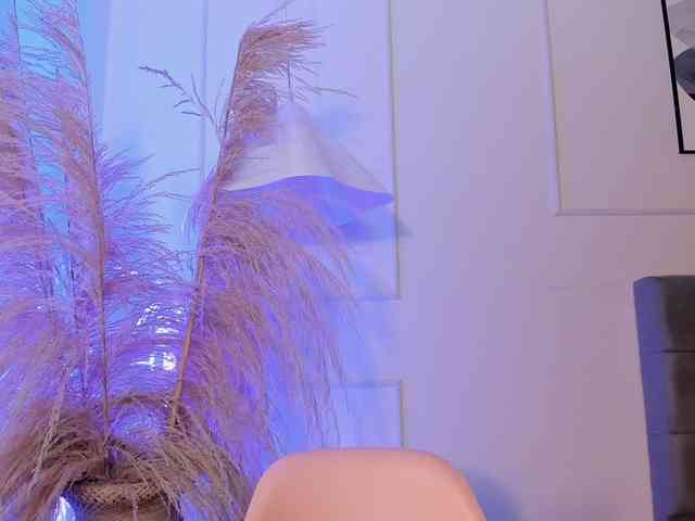 Nicole_Voshkie webcam