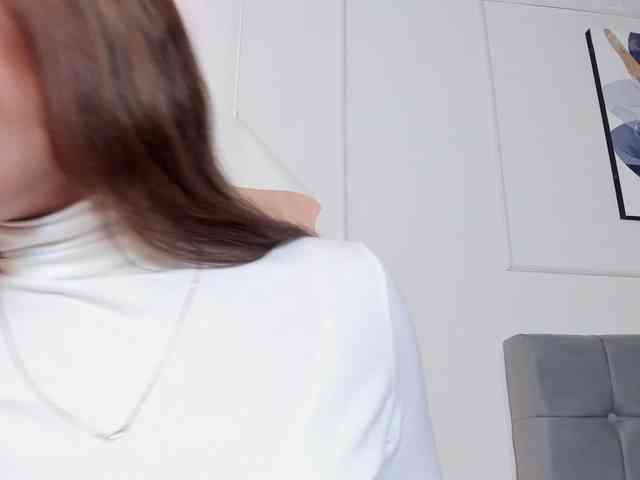 Nicole_Voshkie