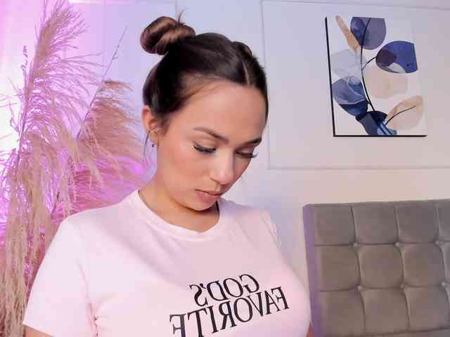 Модель: Nicole_Voshkie