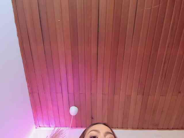 Nicole_Voshkie