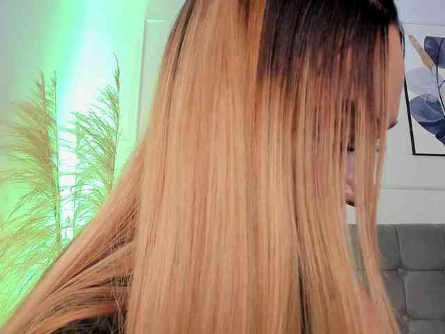 Nicole_Voshkie