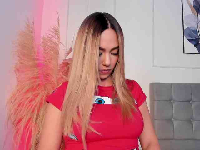 Nicole_Voshkie webcam