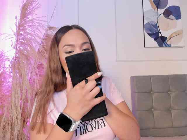 Nicole_Voshkie webcam