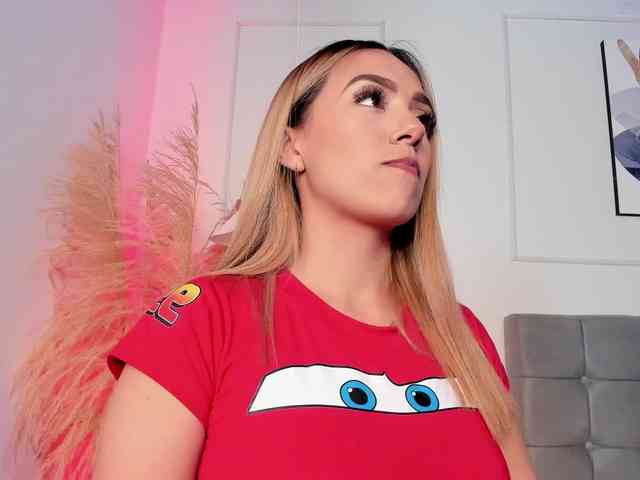 Nicole_Voshkie webcam