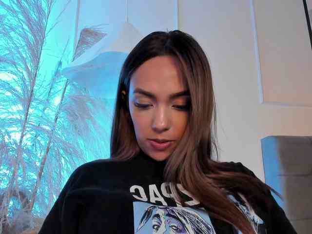 Nicole_Voshkie webcam