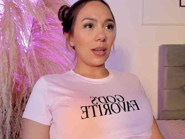 Nicole_Voshkie webcam