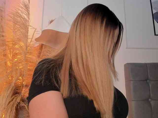 Nicole_Voshkie