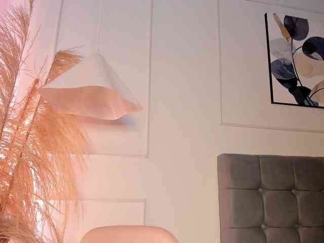 Nicole_Voshkie webcam