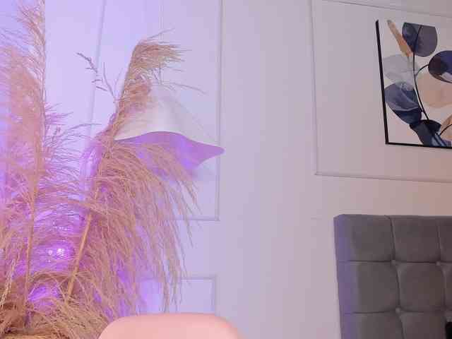 Nicole_Voshkie webcam