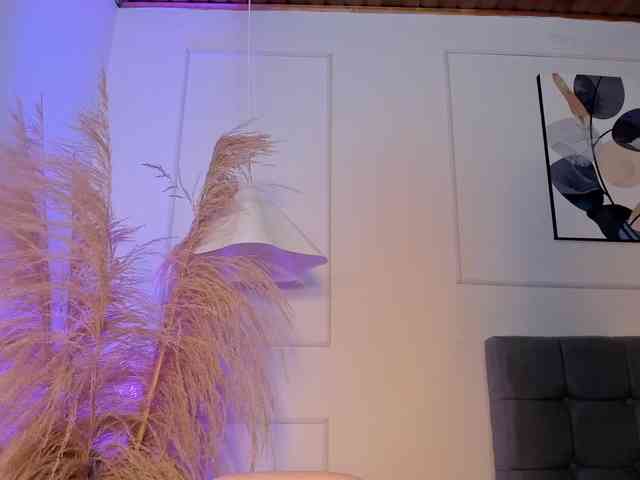 Nicole_Voshkie webcam