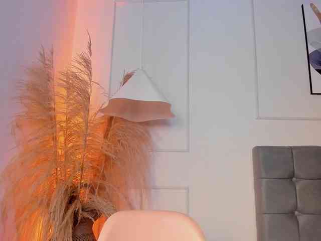 Nicole_Voshkie webcam