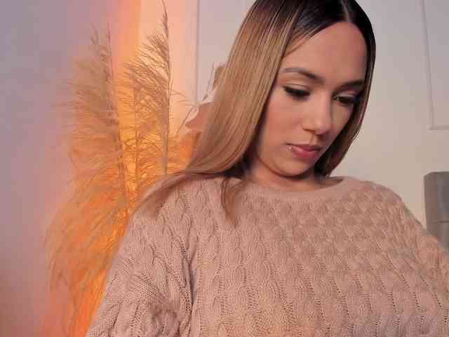 Nicole_Voshkie webcam