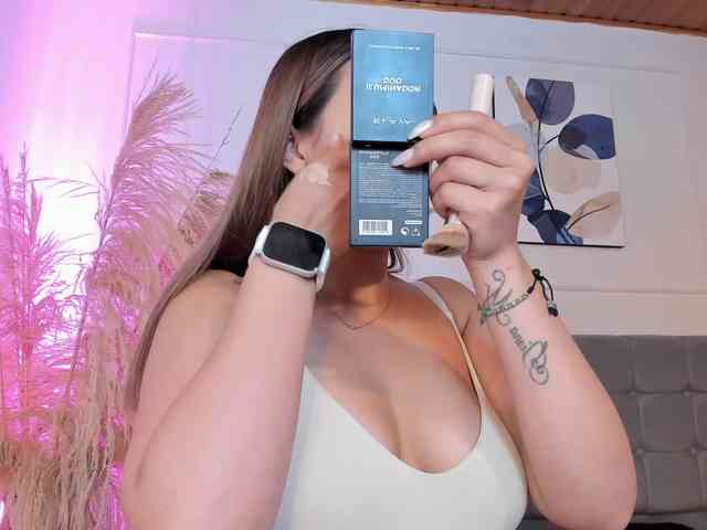 Nicole_Voshkie