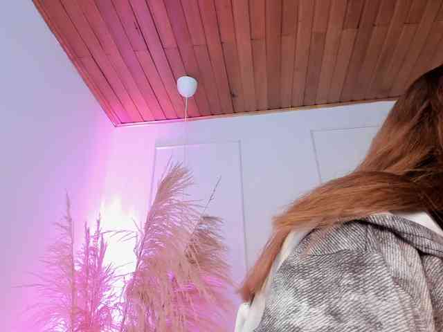 Nicole_Voshkie
