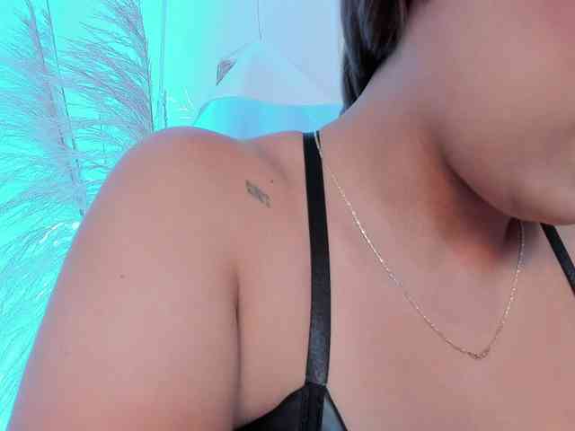 Nicole_Voshkie webcam