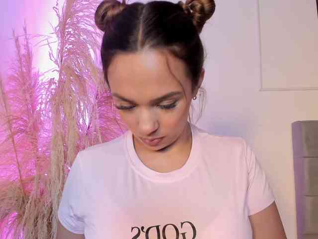 Nicole_Voshkie
