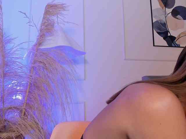 Nicole_Voshkie webcam