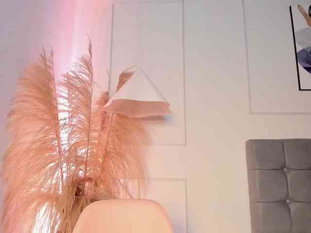 Nicole_Voshkie webcam