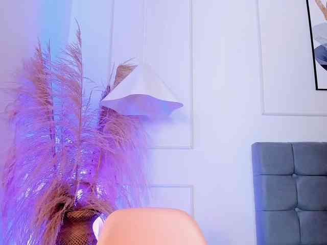 Nicole_Voshkie webcam