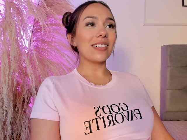 Nicole_Voshkie webcam