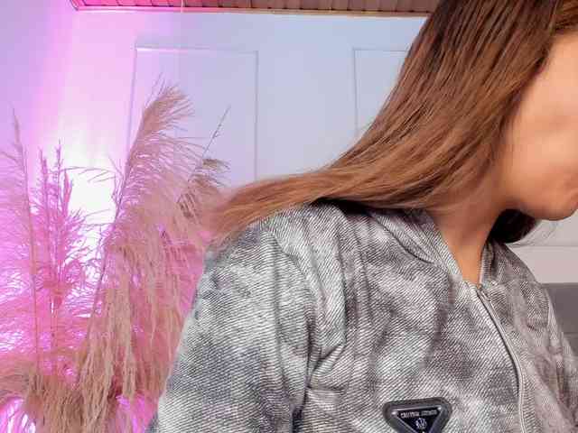 Nicole_Voshkie