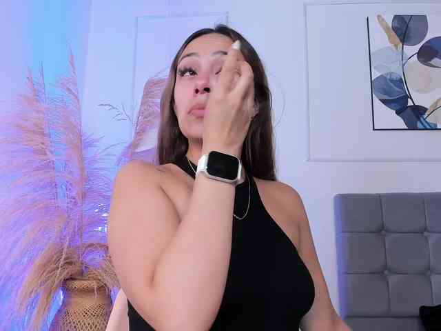 Nicole_Voshkie