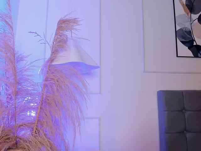Nicole_Voshkie webcam