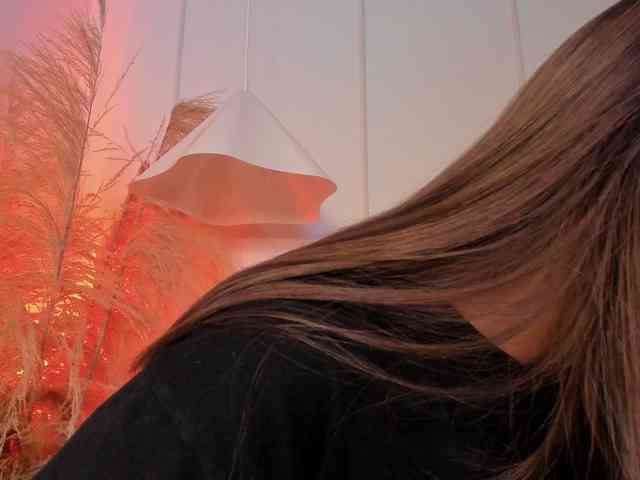 Nicole_Voshkie webcam