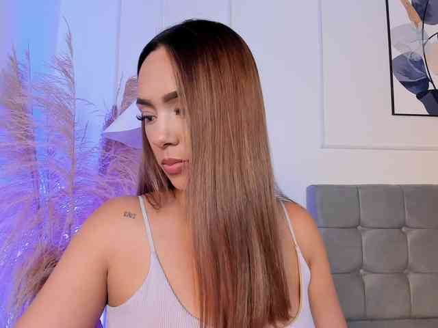 Nicole_Voshkie webcam
