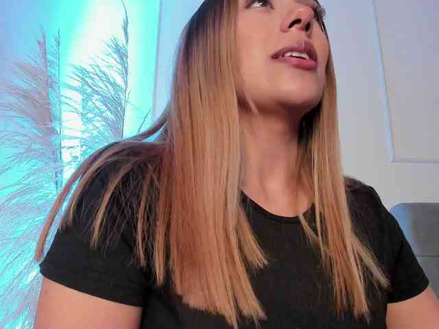 Nicole_Voshkie