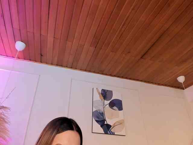 Nicole_Voshkie