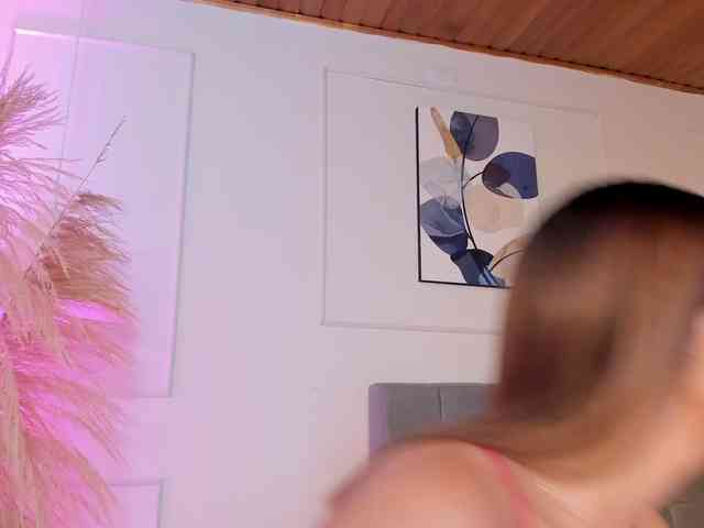 Nicole_Voshkie