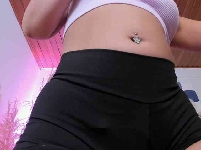 Nicole_Voshkie