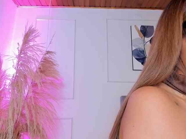 Nicole_Voshkie