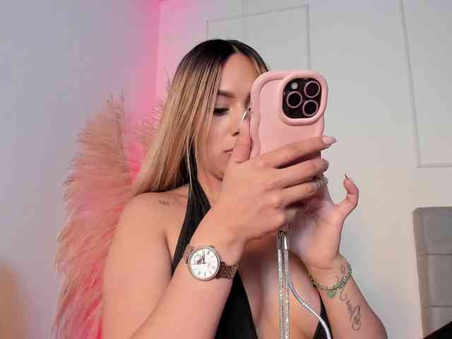 Nicole_Voshkie webcam