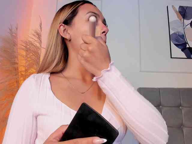 Nicole_Voshkie webcam