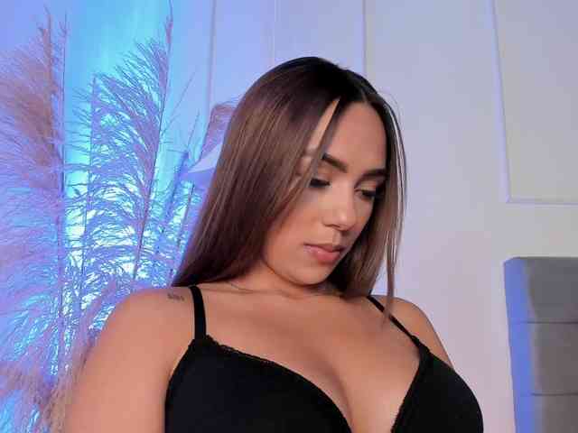 Nicole_Voshkie
