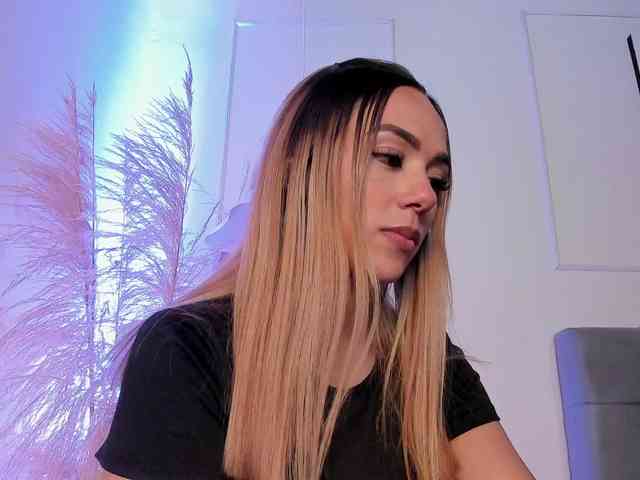 Nicole_Voshkie
