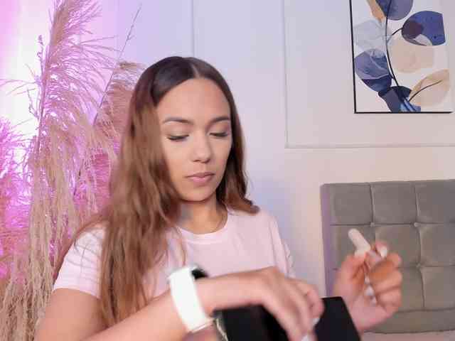 Nicole_Voshkie webcam