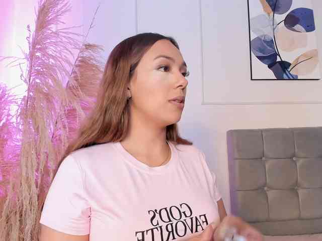 Nicole_Voshkie webcam