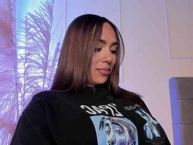 Nicole_Voshkie webcam