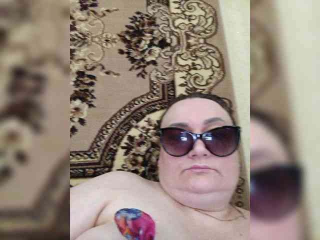 XAriannaX - bbw-white cam model from cis
