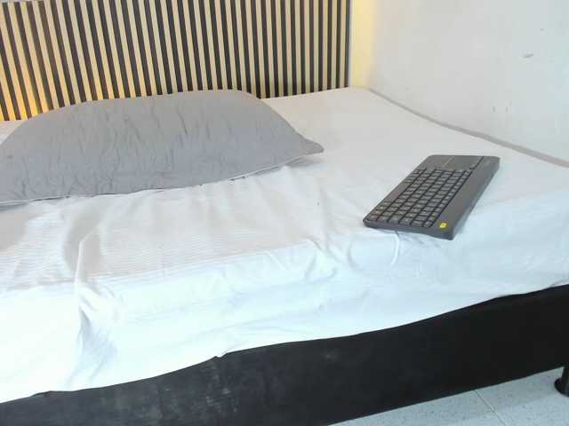 EvelynSweet live cam on BongaCams