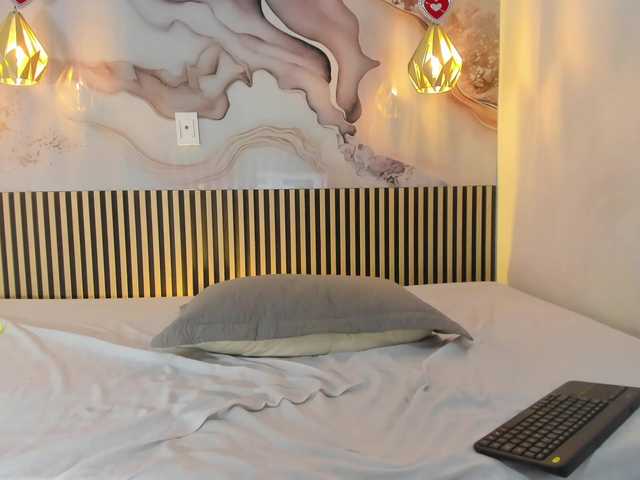 EvelynSweet live cam on BongaCams