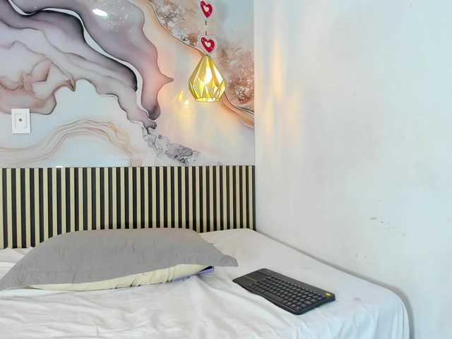 EvelynSweet live cam on BongaCams