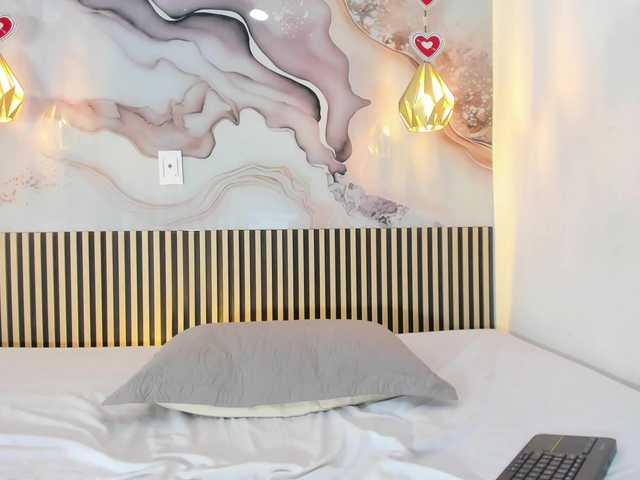 EvelynSweet live cam on BongaCams